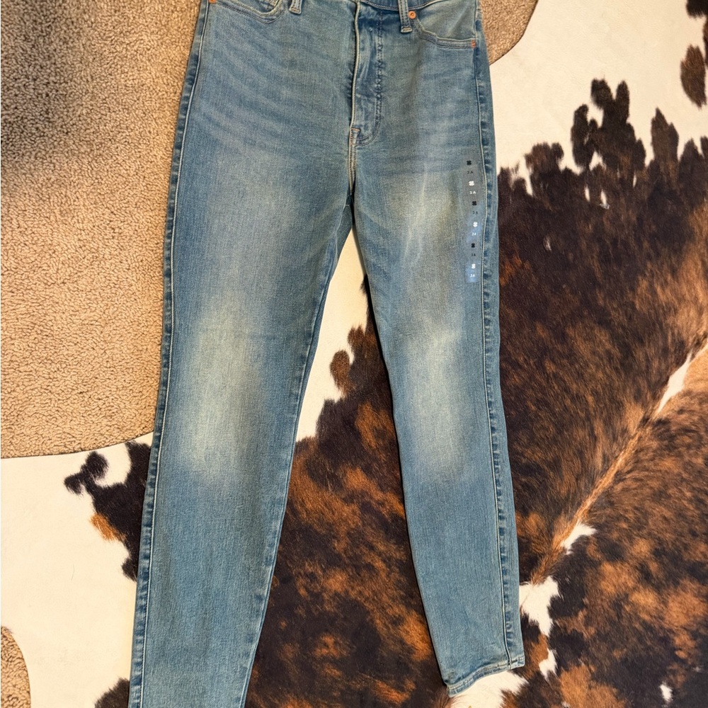 Lucky Brand Women's Straight Leg Jeans in Light Blue